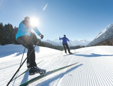 V Salcbursku můžete vyzkoušet skoky na lyžích, biatlon, severskou kombinaci nebo jezdit na běžkách na perfektně upravených tratích .