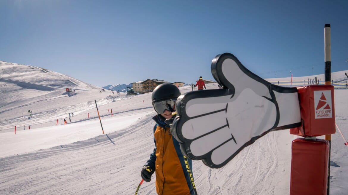 Ve Family Parku se freestylisté a snowboardisté mohou ponořit do super cool světa a trénovat své první pohyby a menší skoky ve snowparku vhodném pro začátečníky.