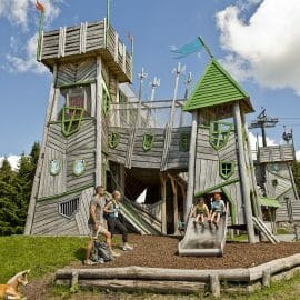 Na hoře Geisterberg nedaleko Grossarlu čeká na děti během výletu spousta zábavných atrakcí pod širým nebem