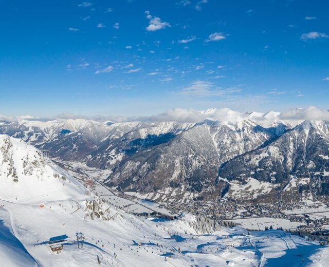 Zimní panorama ze Schlossalm v Gasteinu