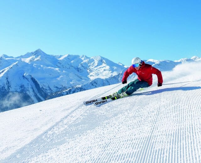 Skifahren in Gastein Piste (c) Gasteinertal Tourismus GmbH, www.oberschneider (12) Lyžař na sjezdovce v Gasteinu v Salcbursku