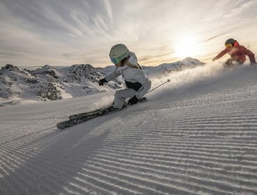 Karta Super Ski Card platí pro celé Salcbursko a v sousedních spolkových zemích. K dostání je jako sezónní karta, nebo volitelná karta pro určitý počet dní