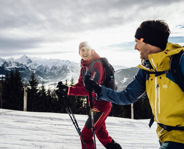 Gemeinsame Skitour zum Ronachkopf – Ski tour Ronachkopf couple (c) Zell am See-Kaprun Tourismus Lyžařská túra na Ronachkopf Zell am See-Kaprun