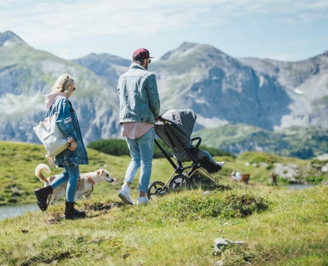 Mit Kinderwangen beim Wandern in Obertauern Mit Kinderwangen beim Wandern in Obertauern