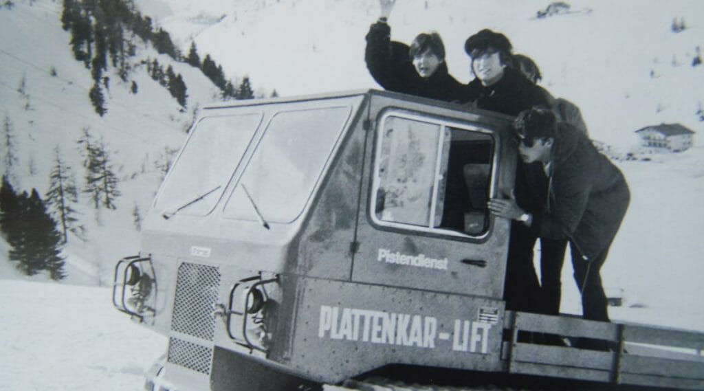 Beatles jedou na sněhové rolbě v Obertauern