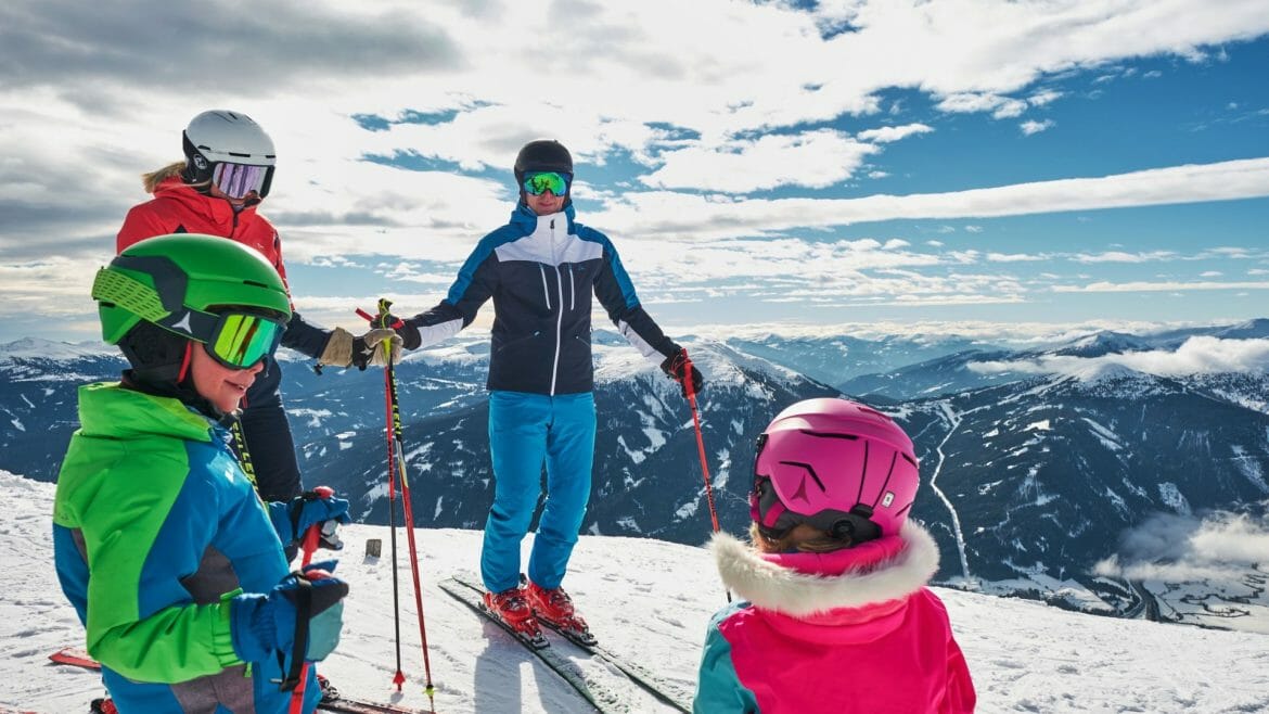 Děti se mohou naučit lyžovat v Salcburském Lungau na mírných, přehledných a skvěle upravených sjezdovkách