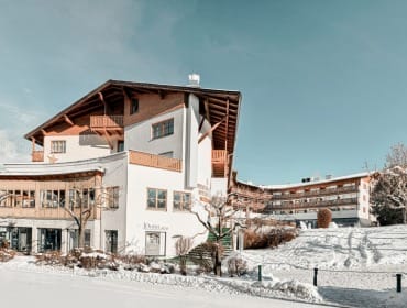 das-alpenhaus-kaprun-alpinier-lifestye-skiurlaub-wandern-geniessen-5-1024×577 V hotelu Alpenhaus v Kaprunu najdou hosté komfortní ubytování a wellness zónu