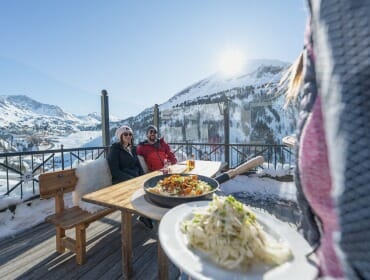 V Obertauern se podávají špičková jídla moderní i tradiční rakouské gastronomie