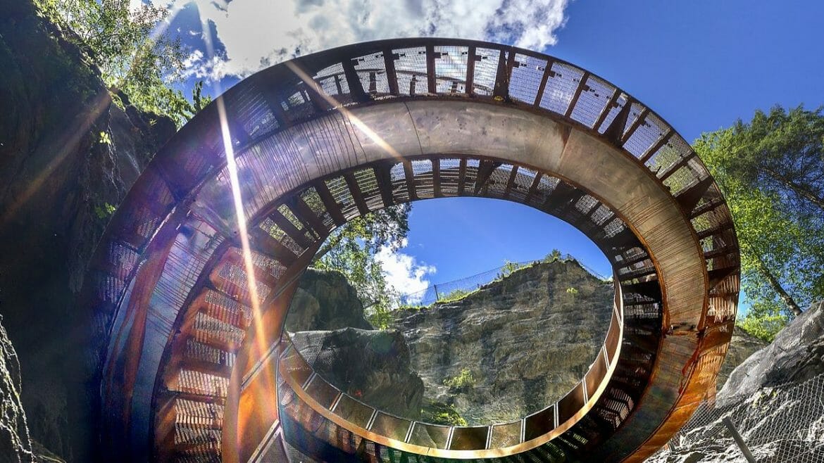 Nejhlubší a nejdelší soutěska v Rakousku Liechtensteinklamm v St. Johann nabízí úchvatné pohledy na vodopády a skalní stěny