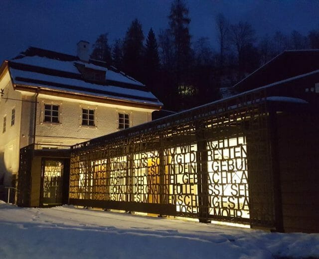 Venkovní pohled na muzeum písně Tichá noc ve Wagrainu, kde žil autor této koledy Joseph Mohr