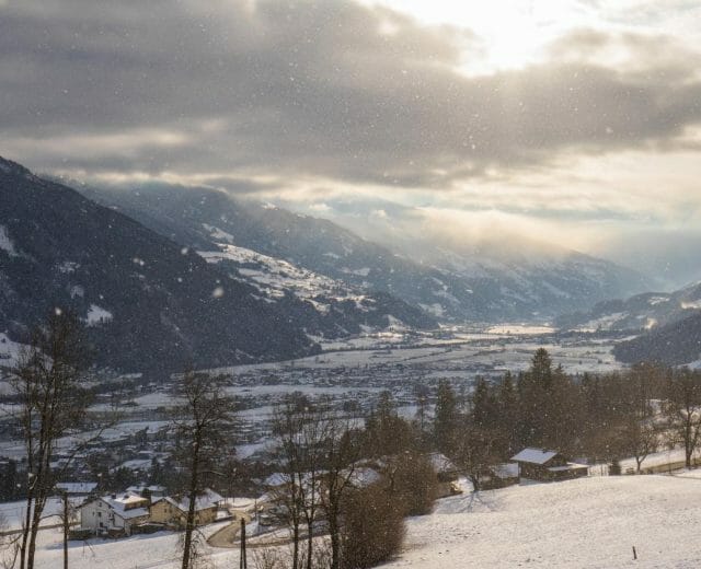 Zimní panorama Fügenu