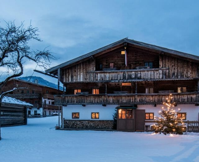 Národopisné muzeum Sixenhof nabízí zajímavý pohled na pěvce z rodu Rainerů a jejich vztah k písni „Tichá noc, svatá noc“.