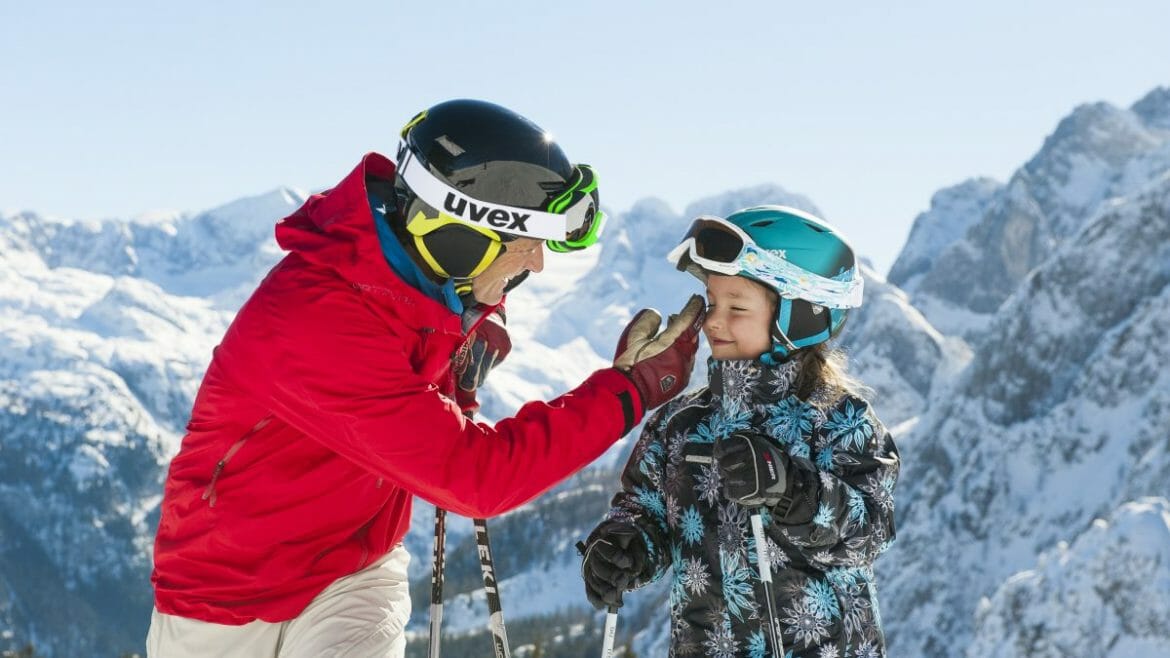 Rodinná dovolená na lyžích v regionu Dachstein West 