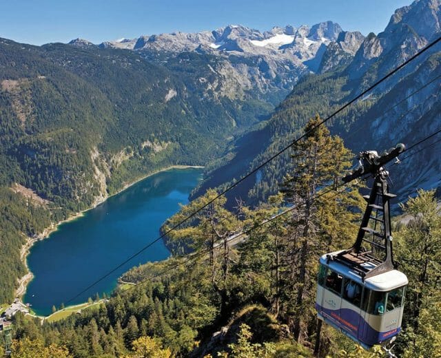 gosaukammbahn-gosausee-gross Lanovka Gosaukammbahn jako ideální prostředek pro vstup do turistické oblasti Dachstein West s fantastickým výhledem na ledovec Dachstein, Gosausee a Gosaukamm