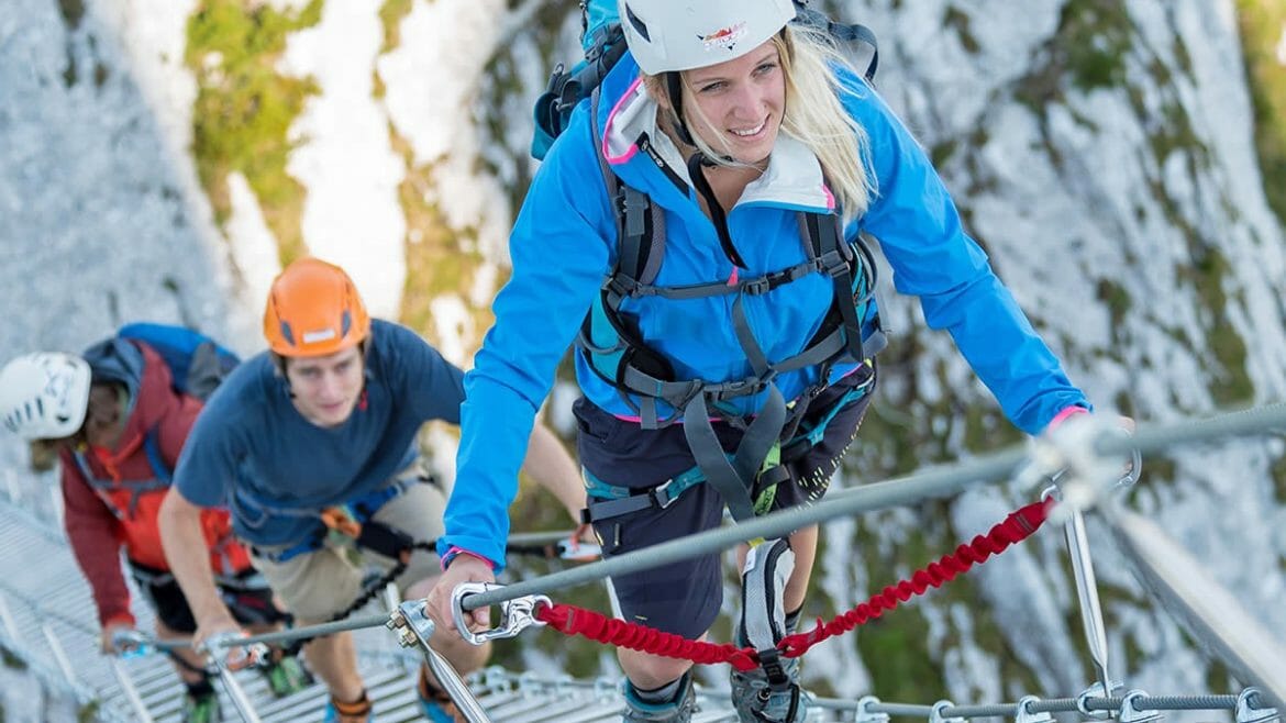 Na ferratě Intersport Donnerkogel v turistické oblasti Dachstein West zažijí dobrodruzi lezeckou zábavu na nejvyšší úrovni.