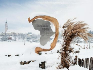 V roce 2012 byla otevřena Stezka míru, po které se každoročně vydá asi 3 000 návštěvníků