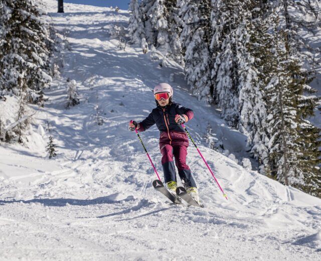 Skiaction (c) Dachstein Tourismus AG, MirjaGeh Zábavné rodinné parky v Dachstein West