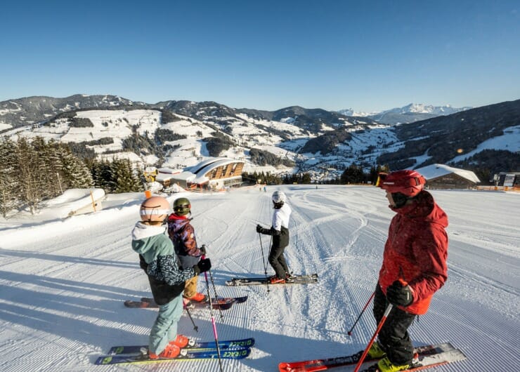 Ve Wagrainu-Kleinarlu je lyžování hračka. Pro děti jsou připraveny speciální svahy, atrakce a lyžařské školy