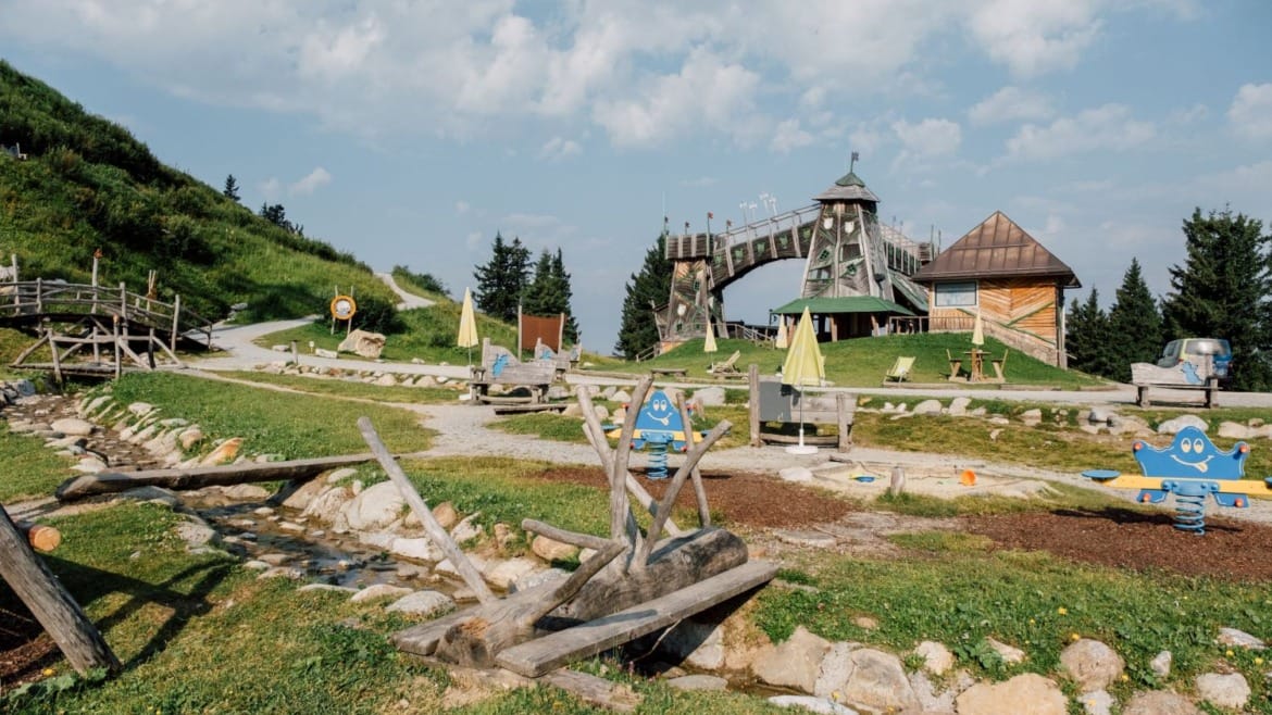 Na hoře Gernkogel najdete dobrodružný Geisterberg se 40 zábavnými stanovišti pro děti i dospělé