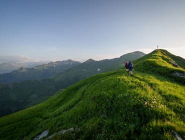 Paerchen Wanderung Biberkopf (c) Gasteinertal Tourismus GmbH, Christoph Oberschneider (8) Pár na túře na hoře Biberkopf v Gasteinu