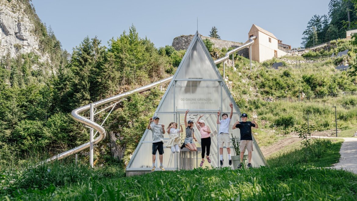 Zajímavá naučná stezka i obří skluzavka na pevnosti Fort Kniepass v Salcburském Saalachtalu