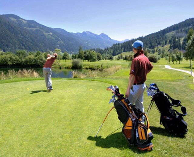 40325285_2085887154769486_7302251139792109568_n(1) Ideální místo pro golf v Alpách