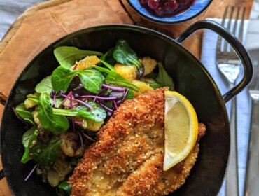 Kuřecí řízky s bramborem a polníčkem