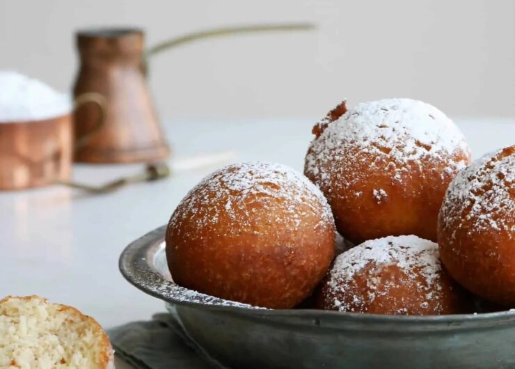 Topfenkrapfen Koblihy jsou díky tvarohu lehké, nadýchané a vláčné.
