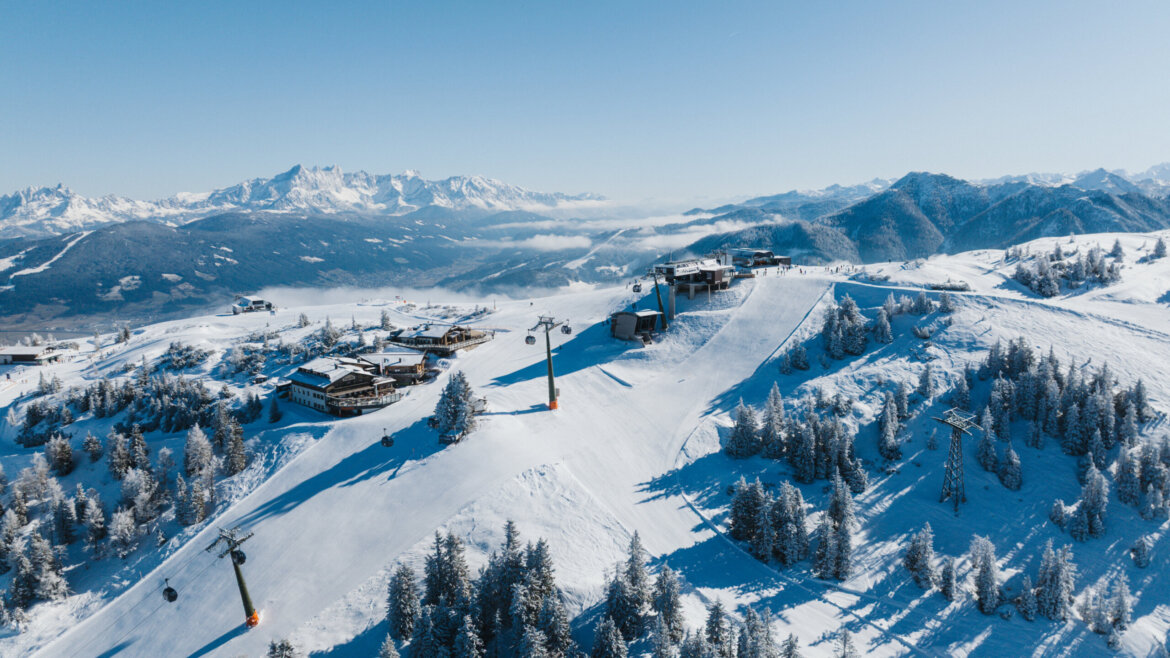 Jedinečné panorama zasněžených hor, které uvidíte ve Flachau
