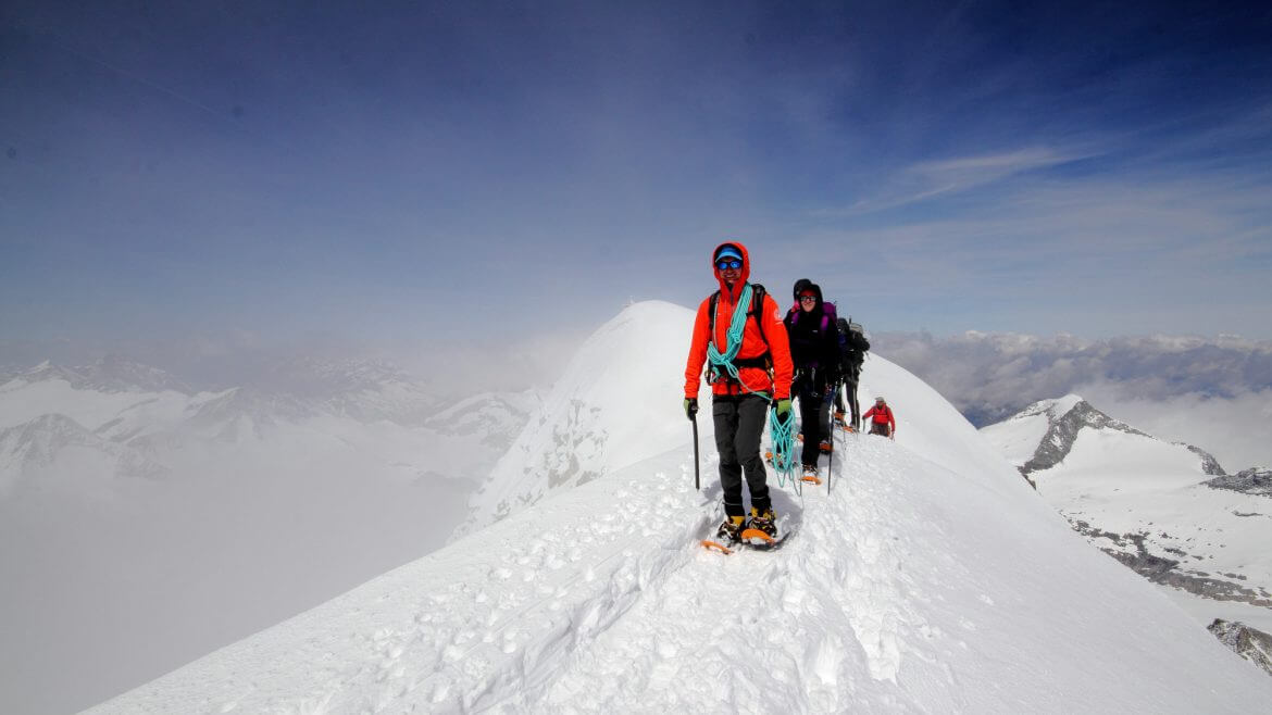 schneeschuhwandern-sonnenschein