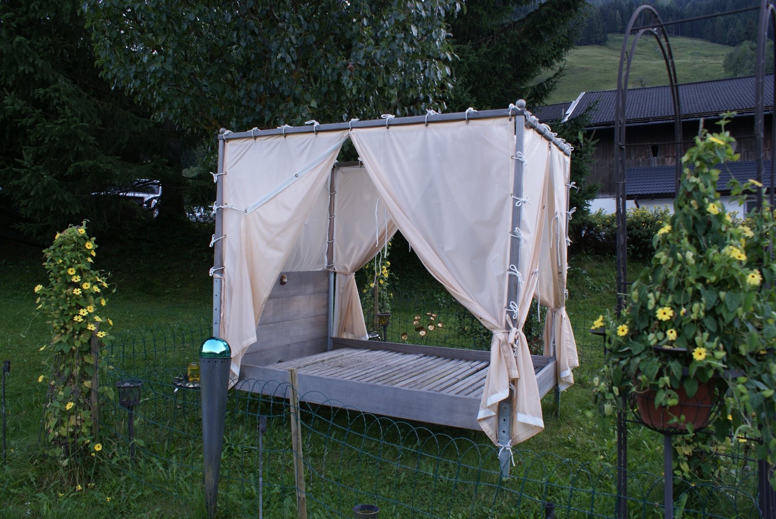 Ein Bett Im Garten Salzburgerland Magazin