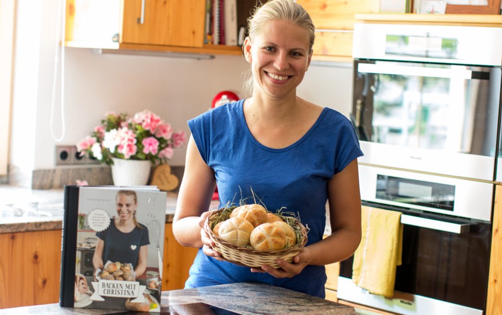 Brot &amp; Gebäck selbst gemacht - Tipps von Backprofi Christina Bauer ...