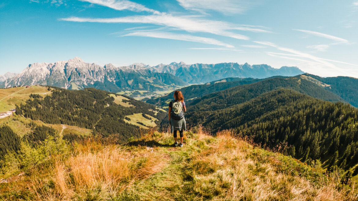 Unterwegs am Saalachtaler Höhenweg - sanfte Wege, mächtige Kulisse