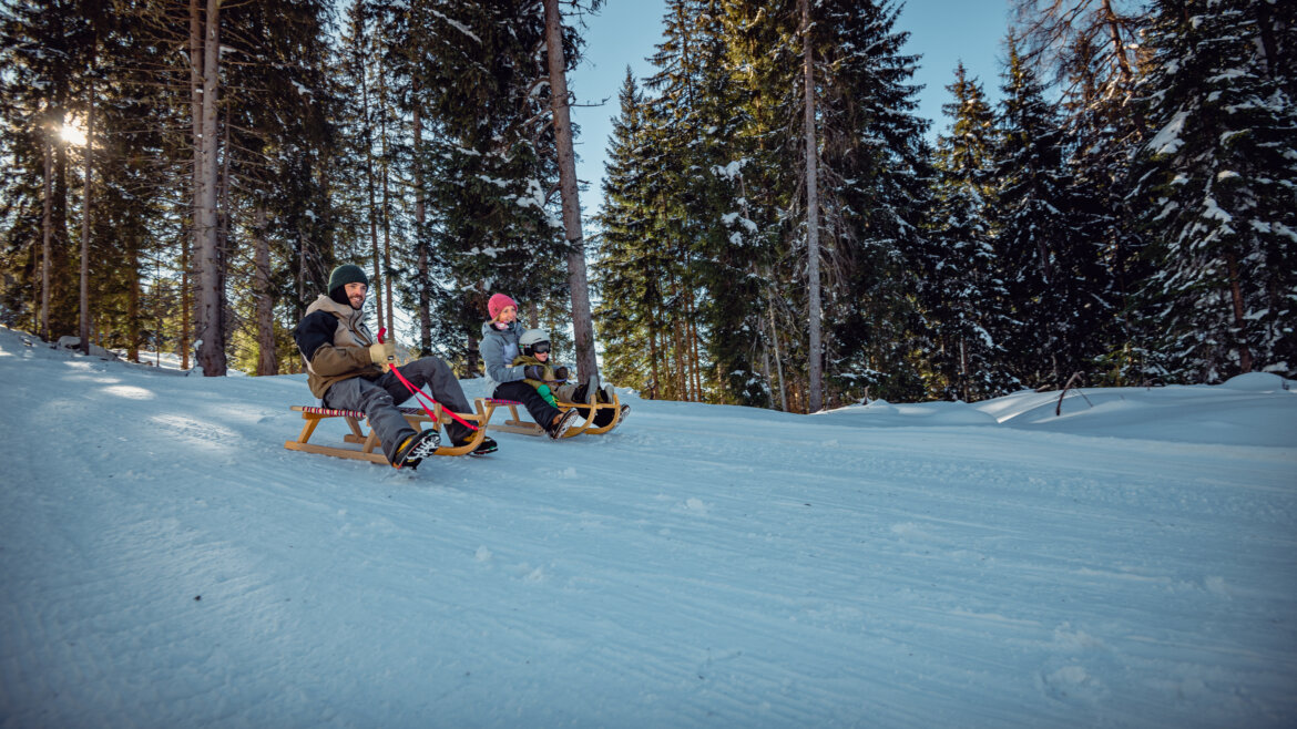 Schlitten fahren in Embach © Daniel Sobietzki (vergrößerte Ansicht)