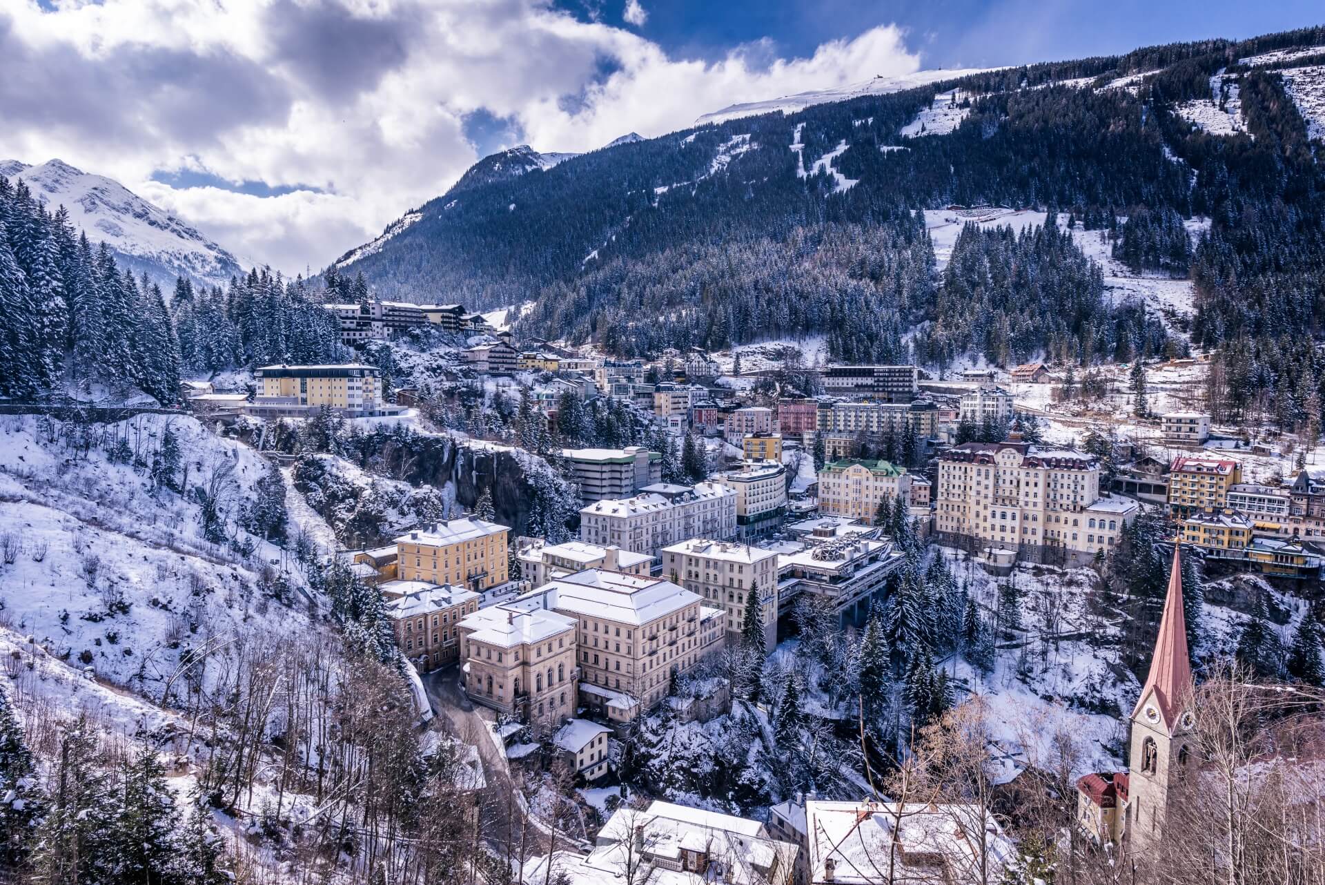 Gasteiner Kur im Kurhotel Bismarck in Bad Hofgastein In Gastein treffen Sie bei Ihrem Kuraufenthalt in sterreich auf alle Voraussetzungen, um bei Gasteiner Kur | 4*S Wellnesshotel Bismarck