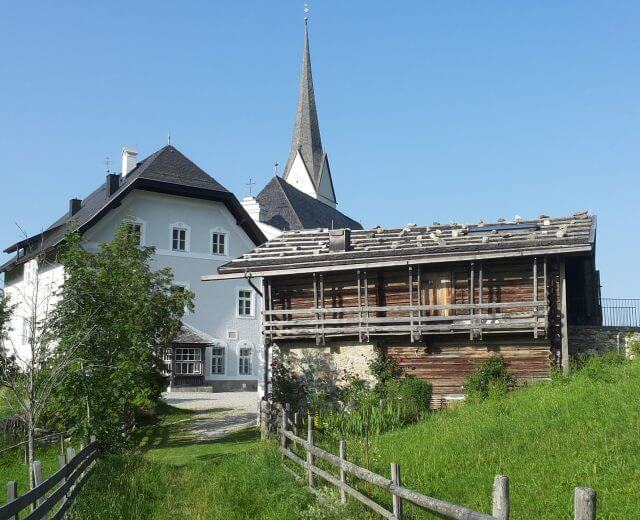 Geistliches Zentrum Embach Kloster und Kirche vom Embach