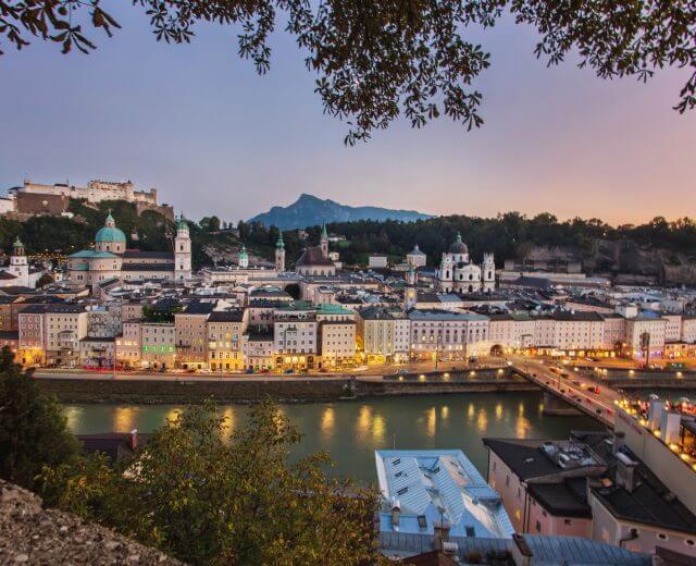 Altstadt Salzburg Salzburg vom Kapuzinerberg aus - Altstadt, Salzach und Festung