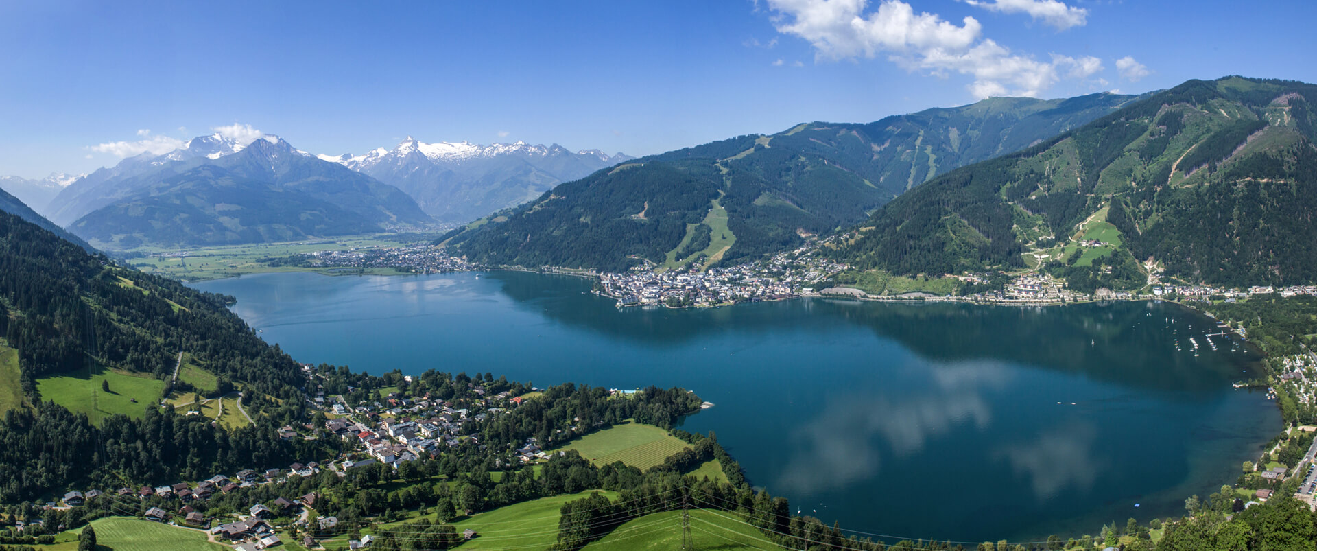 Der Zellersee im Sommer vom Berg aus gesehen