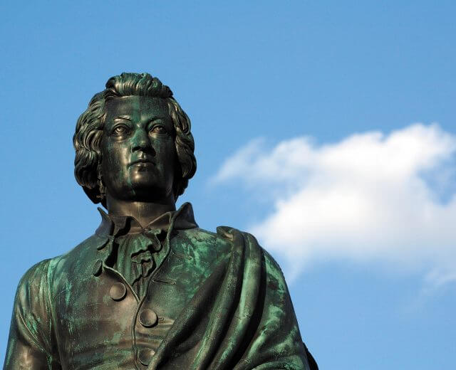 Mozart Statue_c_ TSG Salzburg Mozart Statue