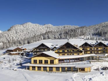 Die Hotelanlage der Seitenalm im Winter