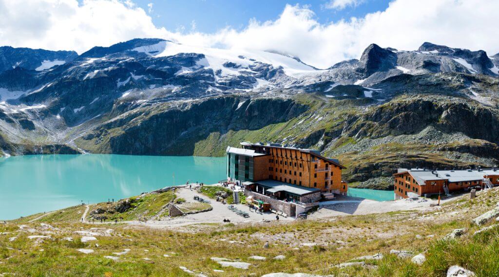 Sommerliches Panorama der Weißsee-Gletscherwelt.