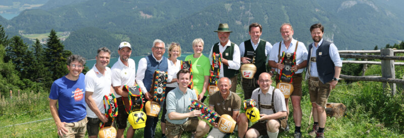 Almsommer einläuten auf der Lärchenhütte am Zwölferhorn (c) SLTG Franz Neumayr