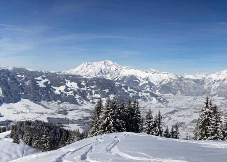 Winterliches Maishofen von der Schwalbenwand.