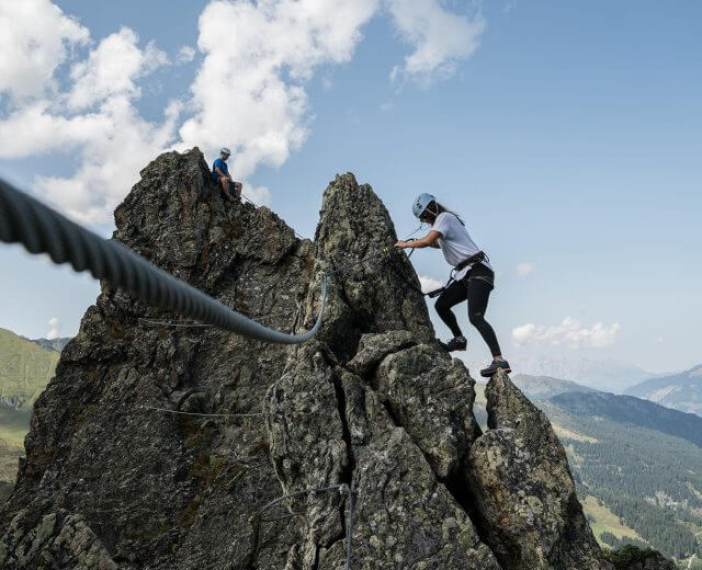 Entdecker-Berries-and-Passion Nina erklimmt den Klettersteig