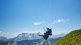 © Saalbach – Paragliding in Saalbach Hinterglemm