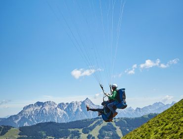 © Saalbach – Paragliding in Saalbach Hinterglemm