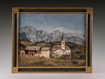 Gerahmtes Gemälde eines österreichischen Dorfes mit einer Kirche, Häusern und Bergen im Stil von Alfons Walde.