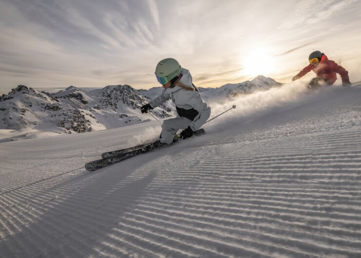 Pistenspaß mit Skilehrer (c) SalzburgerLand