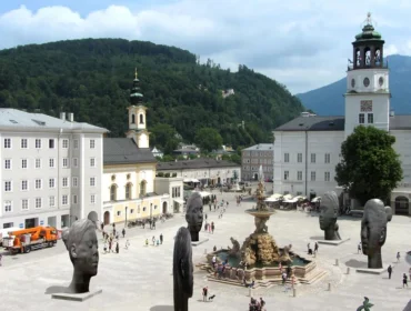 Residenzplatz Salzburg Kunstprojekt (c)TSG Jaume Plensa