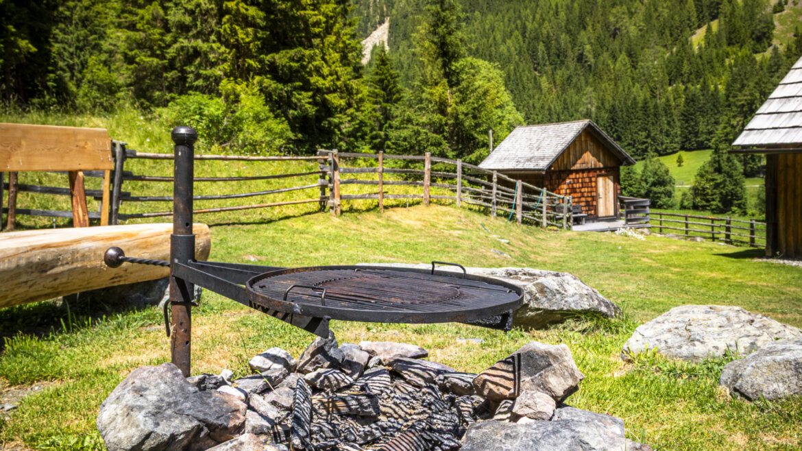 Eseihuette aussen (c) Bernd Suppan, Urlaub am Bauernhof